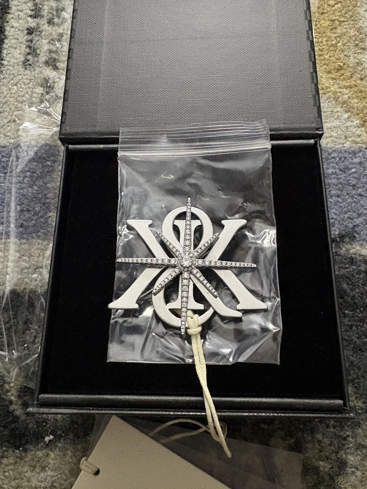 Kith Lisa for Kith Crest Brooch Size ONE SIZE - 1 Thumbnail