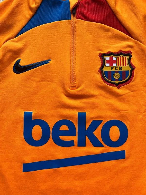 Nike Nike x FC Barcelona Dri-Fit Football Soccer Shirt 2022 Size US XS / EU 42 / 0 - 3 Thumbnail