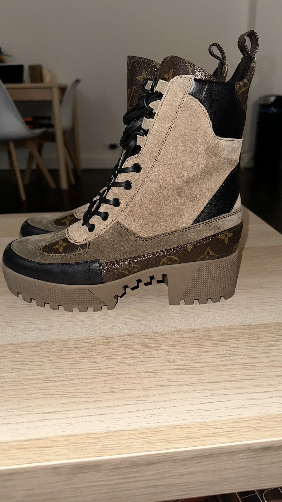 Louis Vuitton Louis Vuitton Lace up suede Boot Size US 8.5 / IT 38.5 - 4 Thumbnail