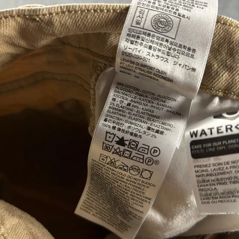 Levi's Levi's Jeans Womens 28 High Waisted Wide Leg Crop Cargo Size 28" / US 6 / IT 42 - 8 Thumbnail