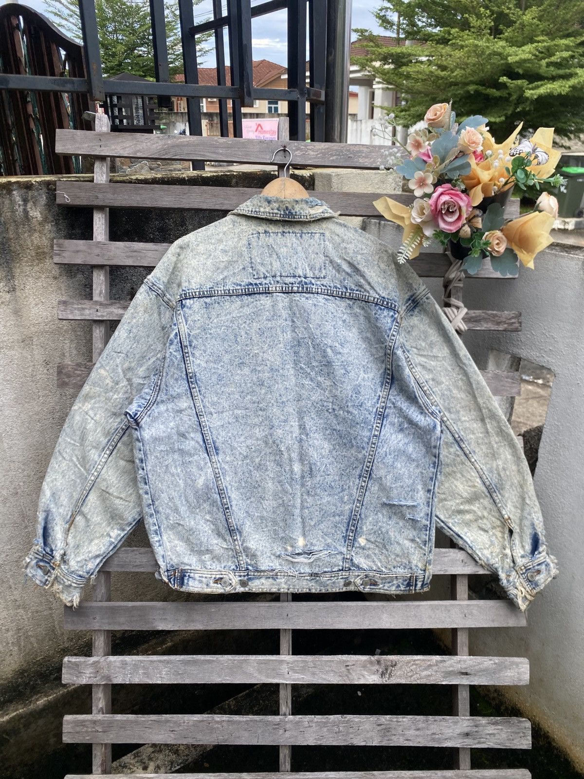 Jordache Vintage Distressed Jordache Denim Jacket Size US L / EU 52-54 / 3 - 9 Thumbnail