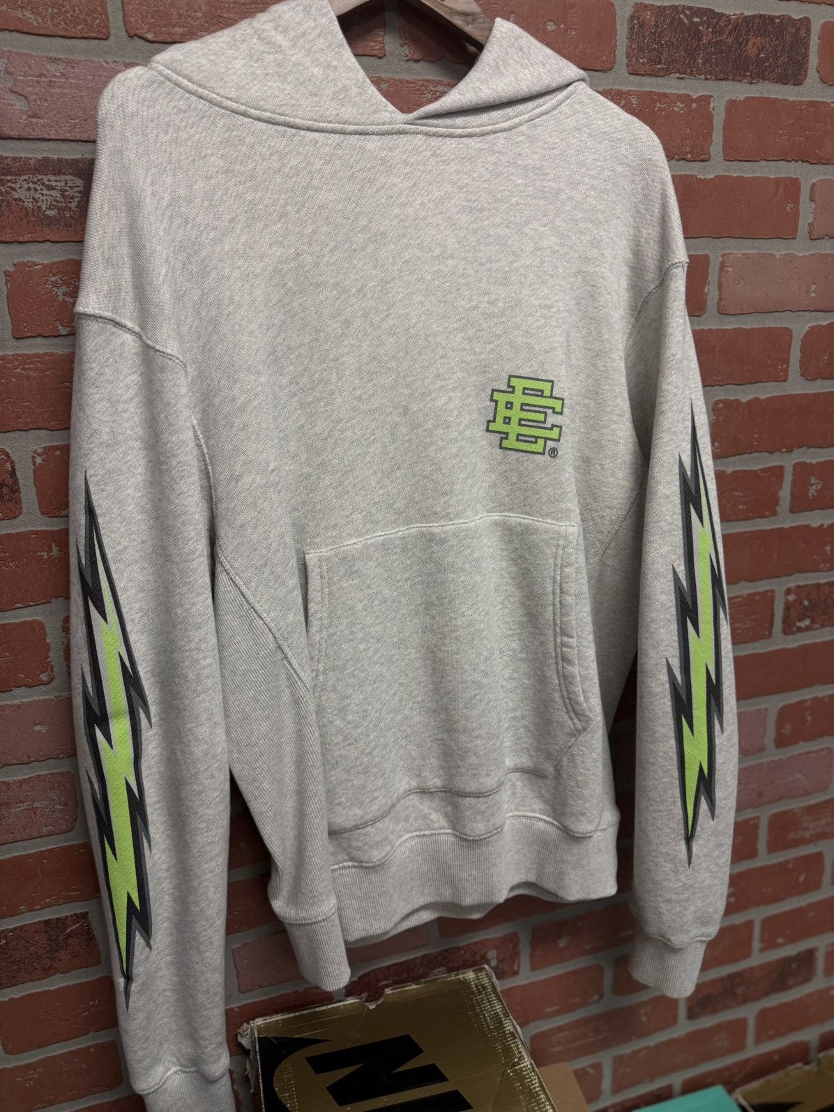 Eric Emanuel Eric Emanuel Grey Bolt Hoodie Size Medium (NEW) Size US M / EU 48-50 / 2 - 3 Thumbnail