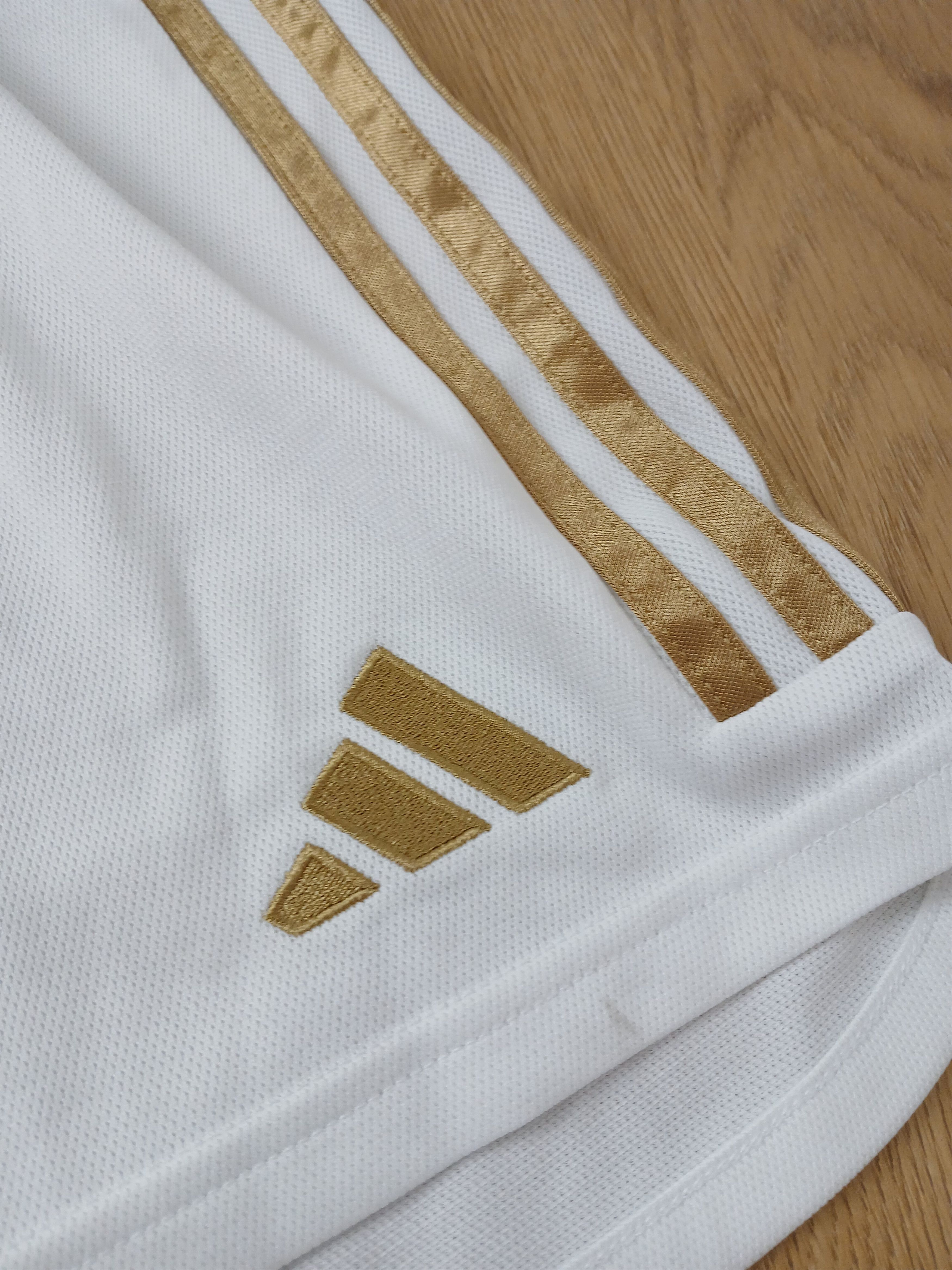 Adidas New Olympique Lyonnais Lyon Football Shorts size S Size US 28 / EU 44 - 4 Thumbnail