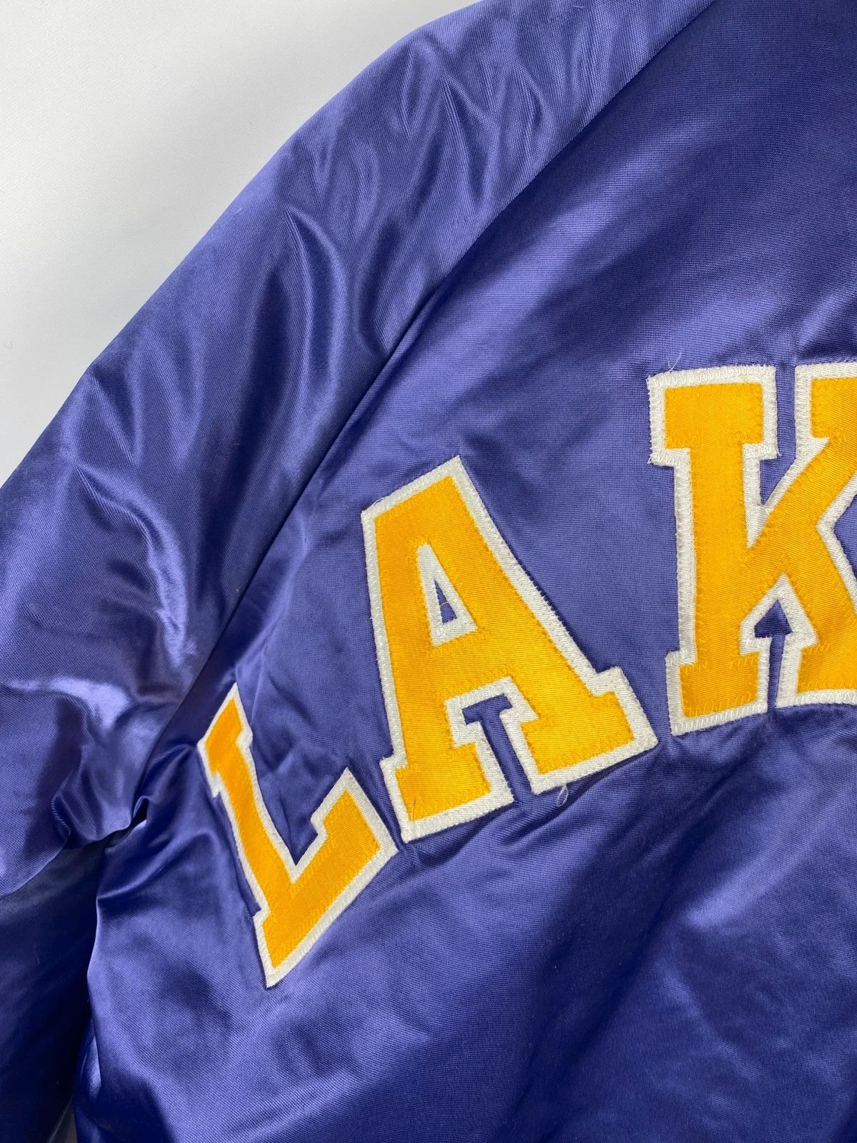 Chalk Line Vintage Los Angeles Lakers Chalk Line Bomber Jacket size XL Size US XL / EU 56 / 4 - 6 Thumbnail