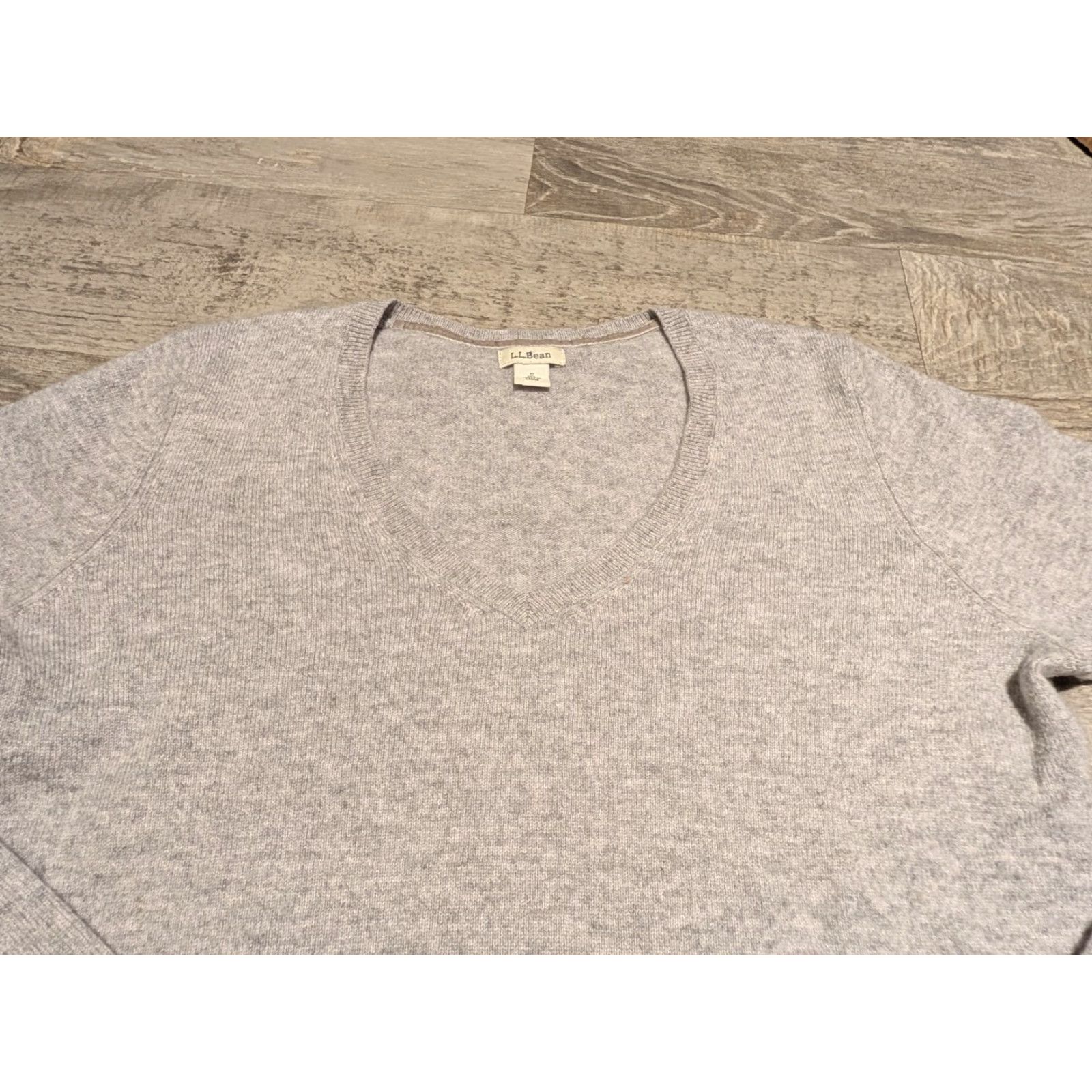 Vintage L.L. Bean Cashmere Pullover V-Neck Sweater Womens S Gray Preppy Long Sleeve Size S / US 4 / IT 40 - 7 Thumbnail