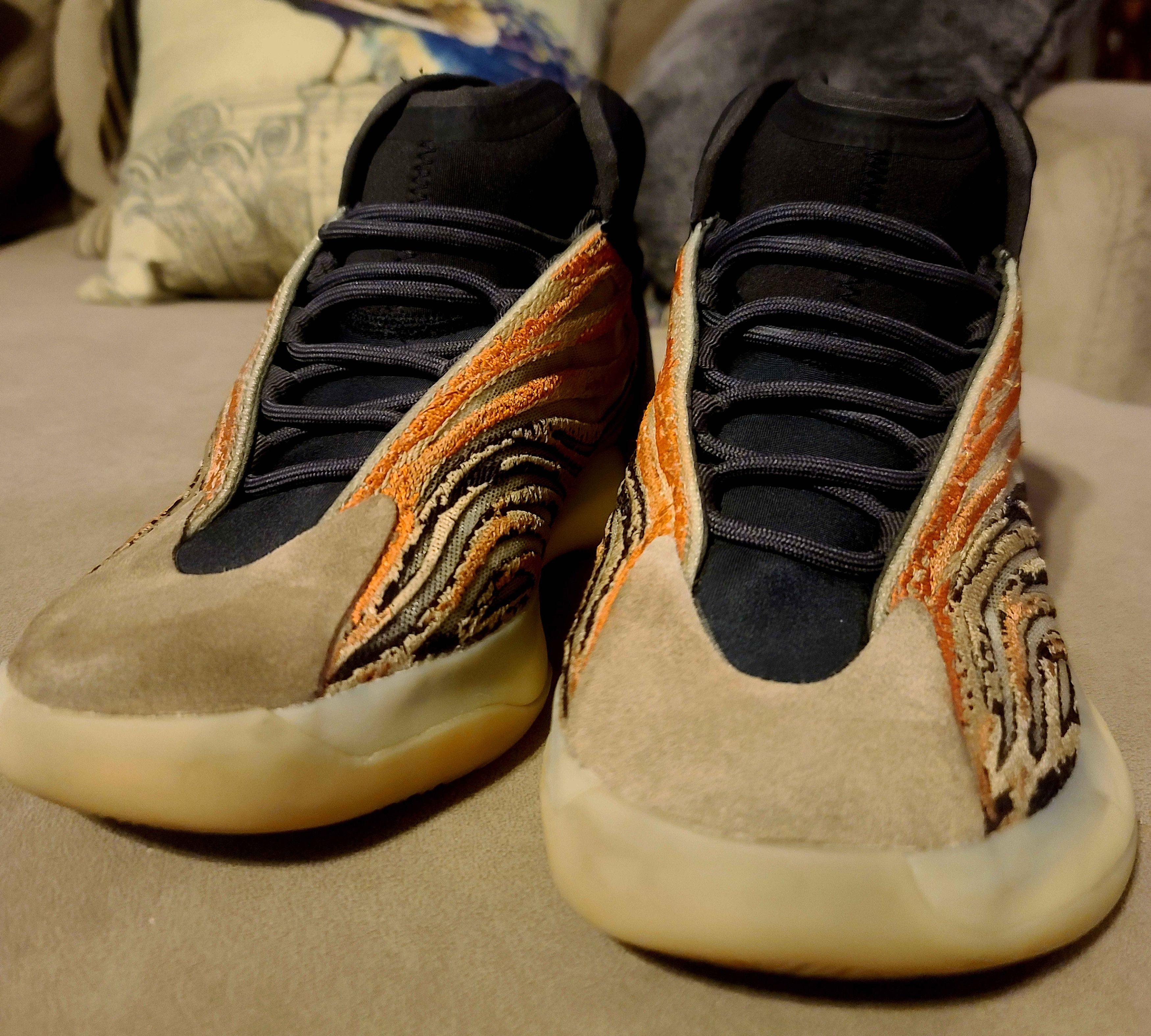 Adidas Yeezy QNTM/Quantum Flash Orange Size 10 US Size US 10 / EU 43 - 3 Thumbnail
