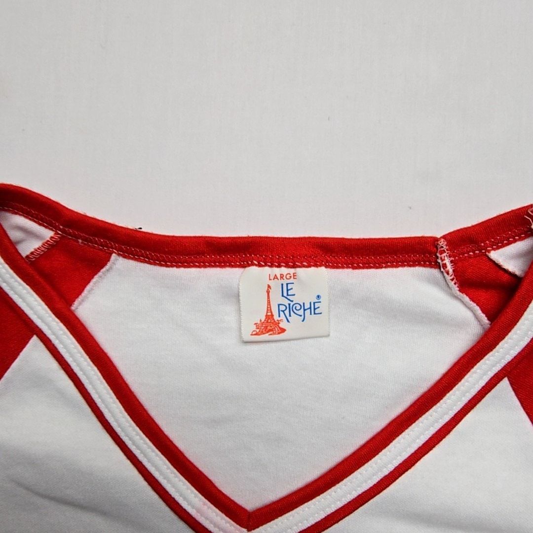 Vintage Vintage Montana Graphic Tee Le Riche Red White V-Neck Shirt Size L / US 10 / IT 46 - 4 Thumbnail