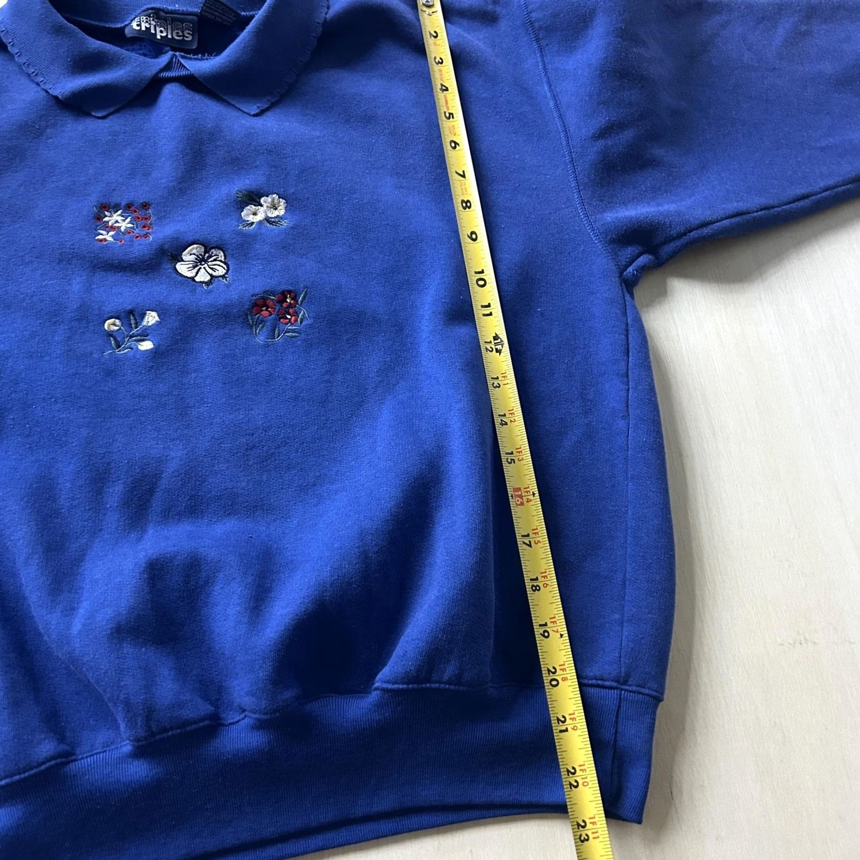 Vintage VINTAGE Triples Sweater Womens Medium Blue Collared Embroidered Floral Fleece Welcome to Cottagecore - Size M / US 6-8 / IT 42-44 - 5 Thumbnail