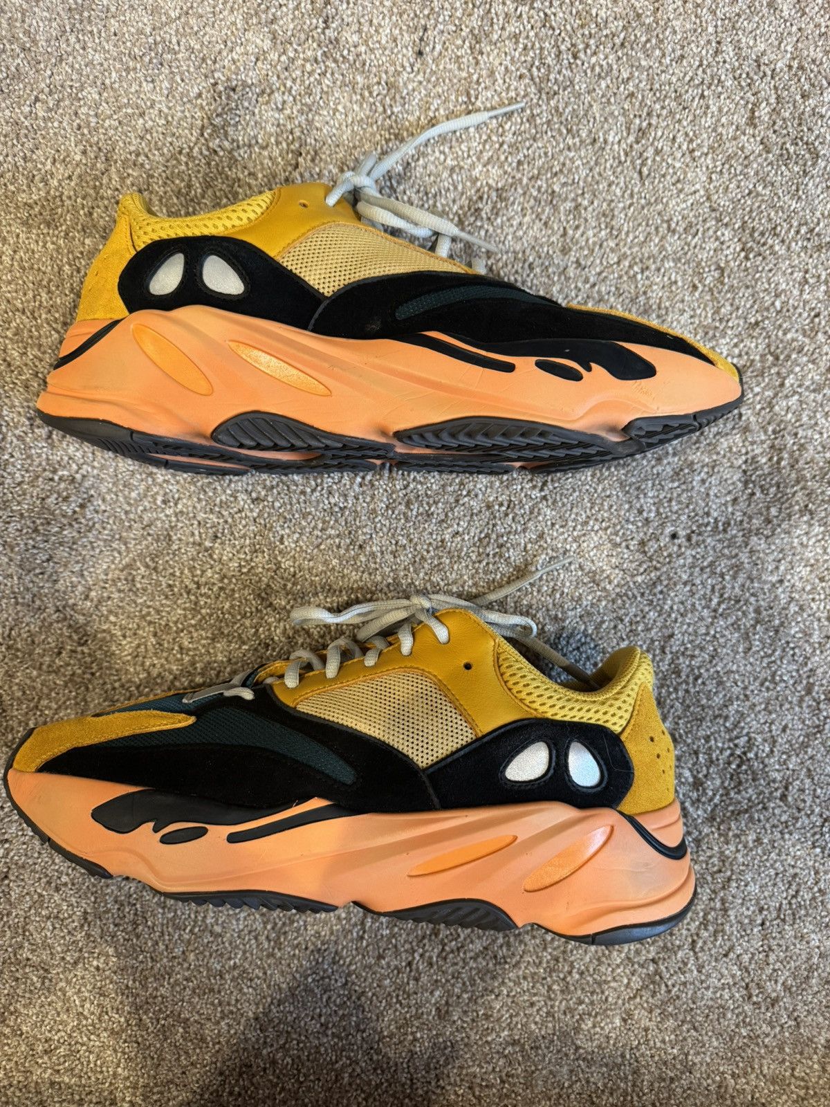 Adidas × Kanye West Yeezy boost 700 Sun Size US 12 / EU 45 - 4 Thumbnail