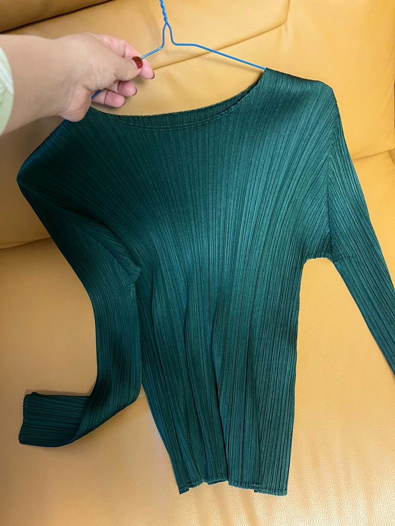 Issey Miyake issey miyake Round neck, solid color, long sleeves Size M / US 6-8 / IT 42-44 - 4 Thumbnail