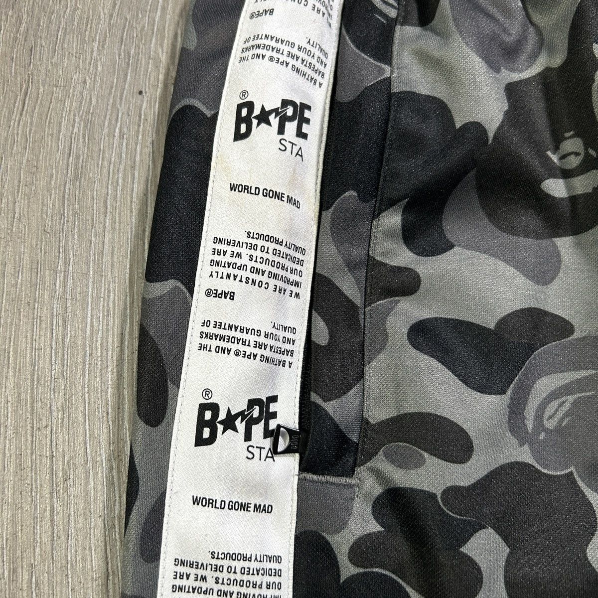 Bape BAPE Sweatpants Size US 30 / EU 46 - 2 Thumbnail