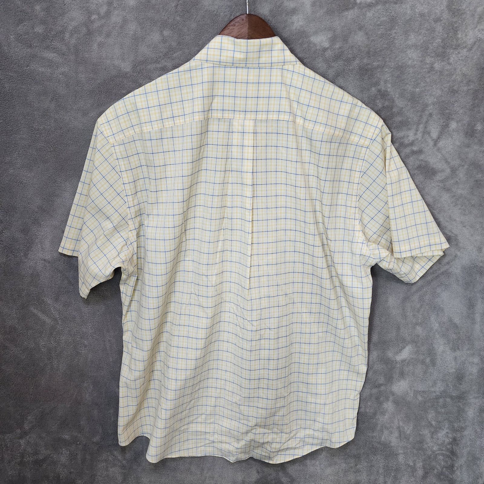 Brooks Brothers Brooks Brothers Large Grid Plaid Short Sleeve Shirt Size US L / EU 52-54 / 3 - 3 Thumbnail