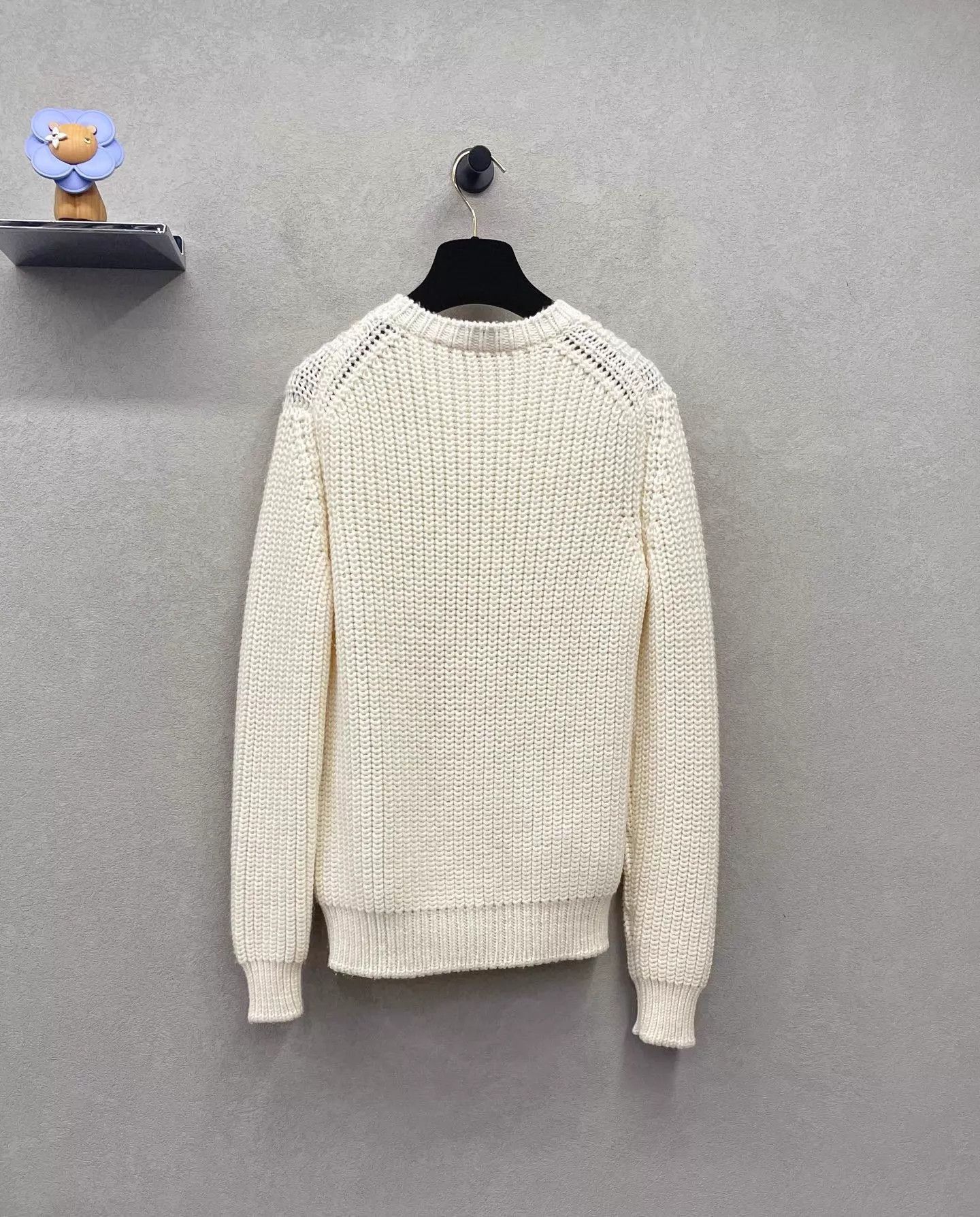 Fendi Fendi Beige 3D Logo Sweater Size 38 Size XS / US 0-2 / IT 36-38 - 2 Thumbnail