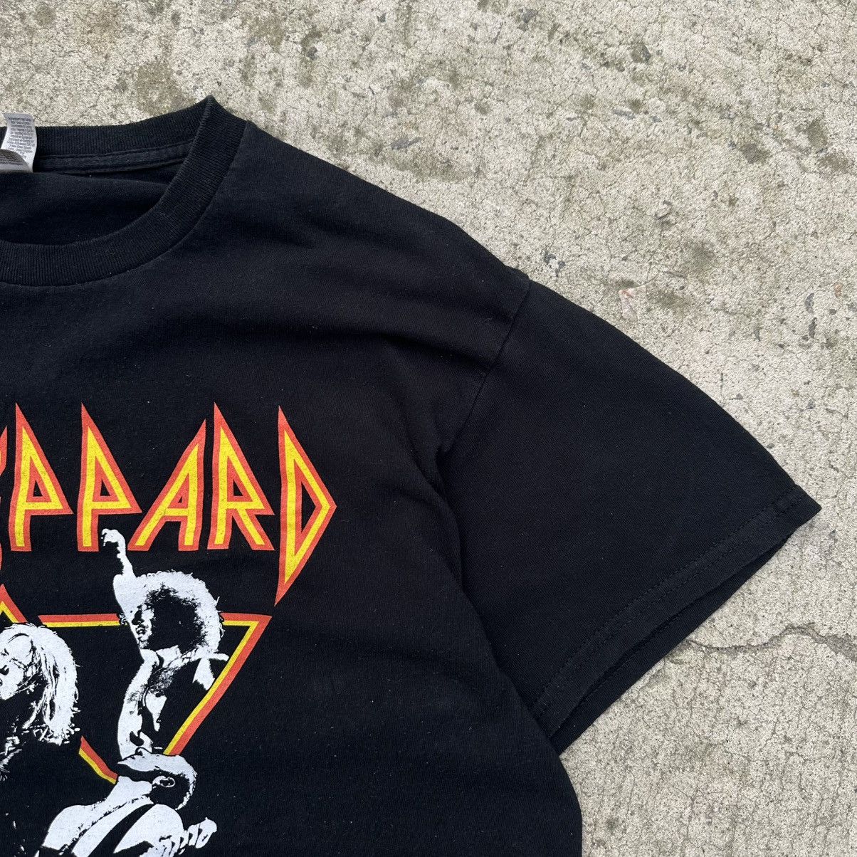 A$AP Rocky Vintage Adult Def Leppard T-shirts Big Logo Band Rock Y2K Size US L / EU 52-54 / 3 - 4 Thumbnail