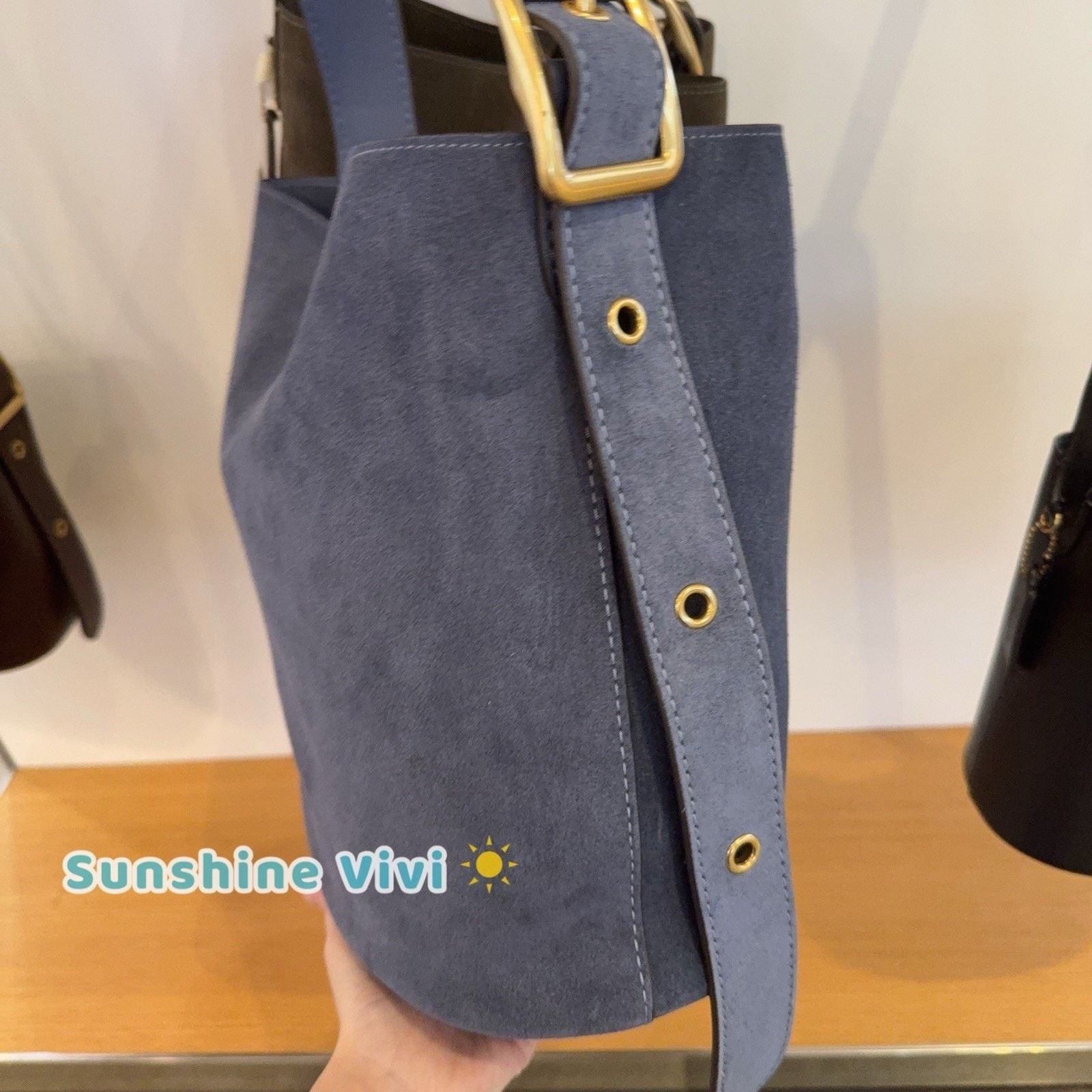Coach NWT Coach Bleecker Bucket Bag CCC24 suede Brass/Light Denim Size ONE SIZE - 6 Thumbnail