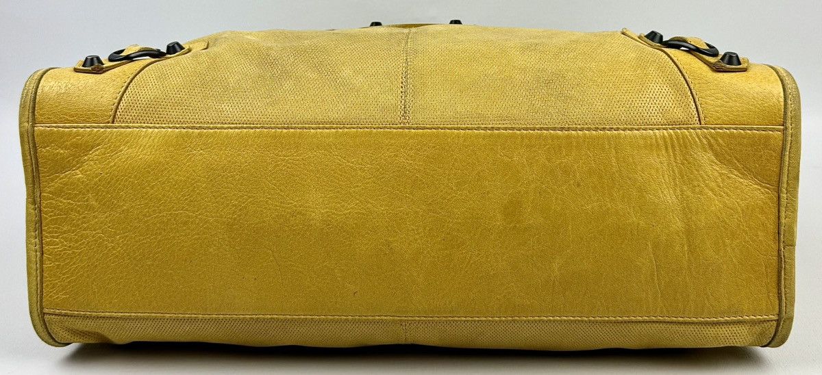 Balenciaga Balenciaga - Ghesquière - 2000’s - Lemon - Peforated - City Size ONE SIZE - 18 Thumbnail