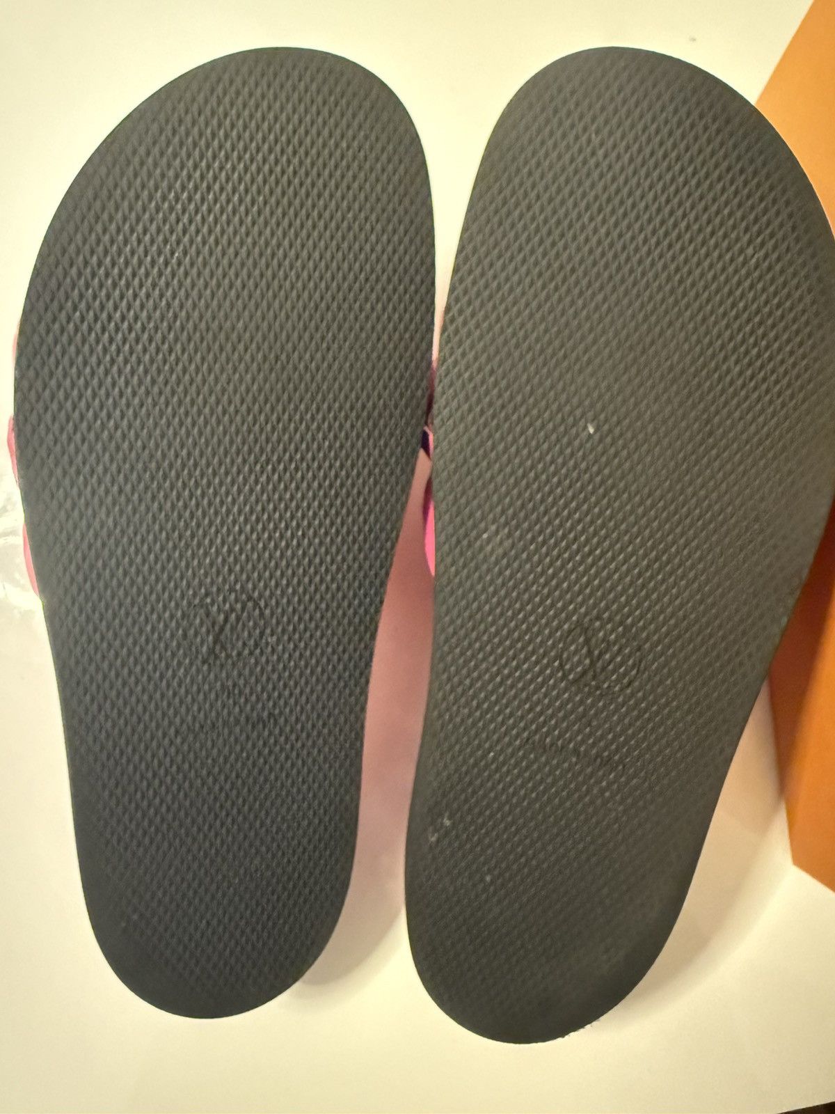 Louis Vuitton LOUIS VUITTON CALFSKIN EMBOSSED MONOGRAM SUNSET FLAT COMFORT Size US 10 / IT 40 - 4 Thumbnail
