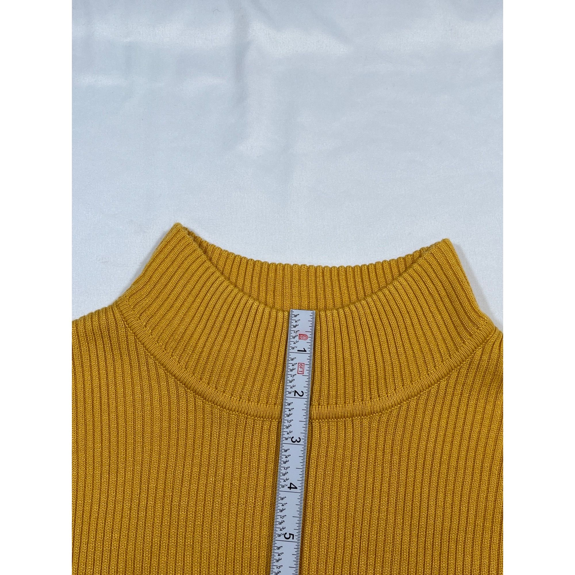 Croft & Barrow Croft & Barrow SKU 7731 Vintage Mustard Yellow Ribbed Knit T Size XL / US 12-14 / IT 48-50 - 10 Thumbnail