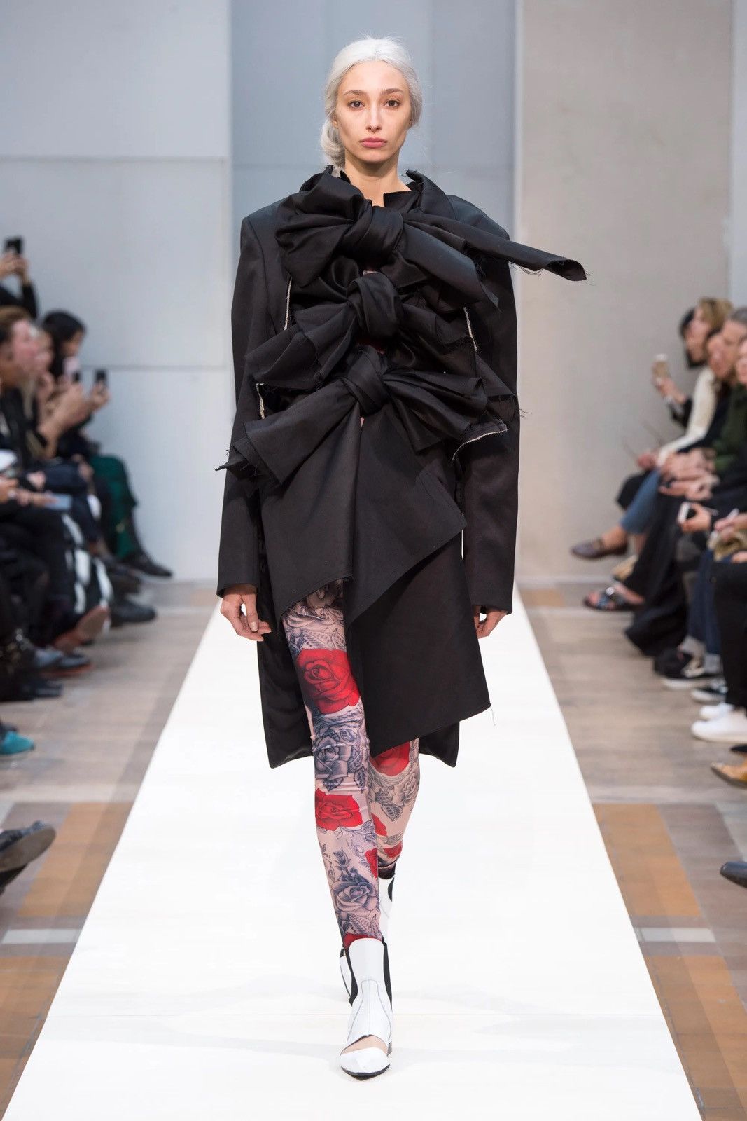 Comme des Garcons Comme des garcons S/S 2019 coat Size US M / EU 48-50 / 2 - 3 Thumbnail