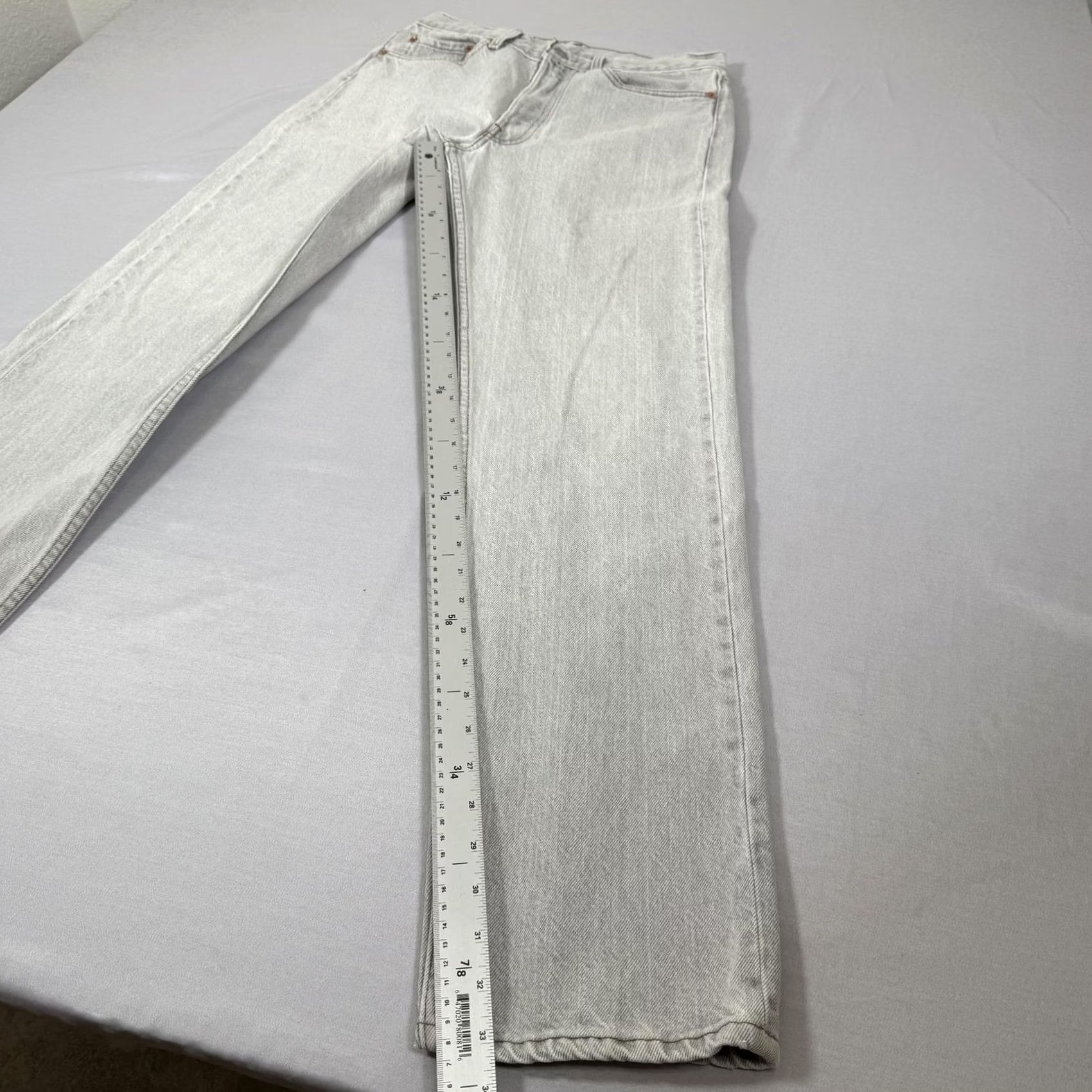Levi's VINTAGE Levi's 501 Jeans Mens 32x34 Gray Light Wash Straight Leg Denim Pants USA 90s Mens Size US 32 / EU 48 - 5 Thumbnail