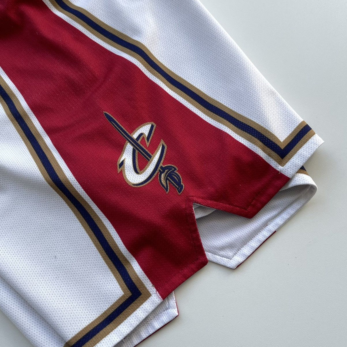 Champion × NBA × Vintage Champion Cavs Cavaliers Cleveland 90’s NBA Shorts Vintage Size US 34 / EU 50 - 6 Thumbnail