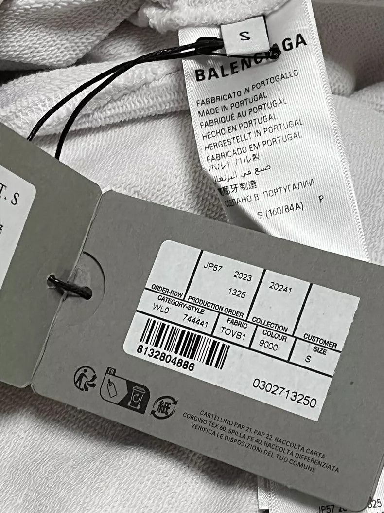 Balenciaga Balenciaga White Ripped Tape Patch Hoodie Size US S / EU 44-46 / 1 - 7 Thumbnail