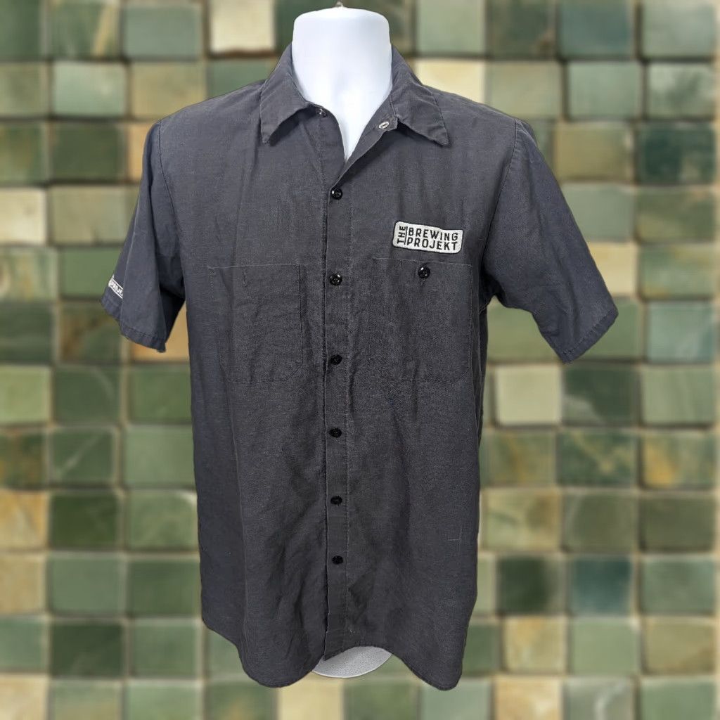 Red Kap Red Kap The Brewing Project Short Sleeve Button Shirt Uniform Workwear Men's M Gray Cotton Nylon Spandex Button Logo Pockets Outdoor 90s? Size US M / EU 48-50 / 2 - 1 Thumbnail