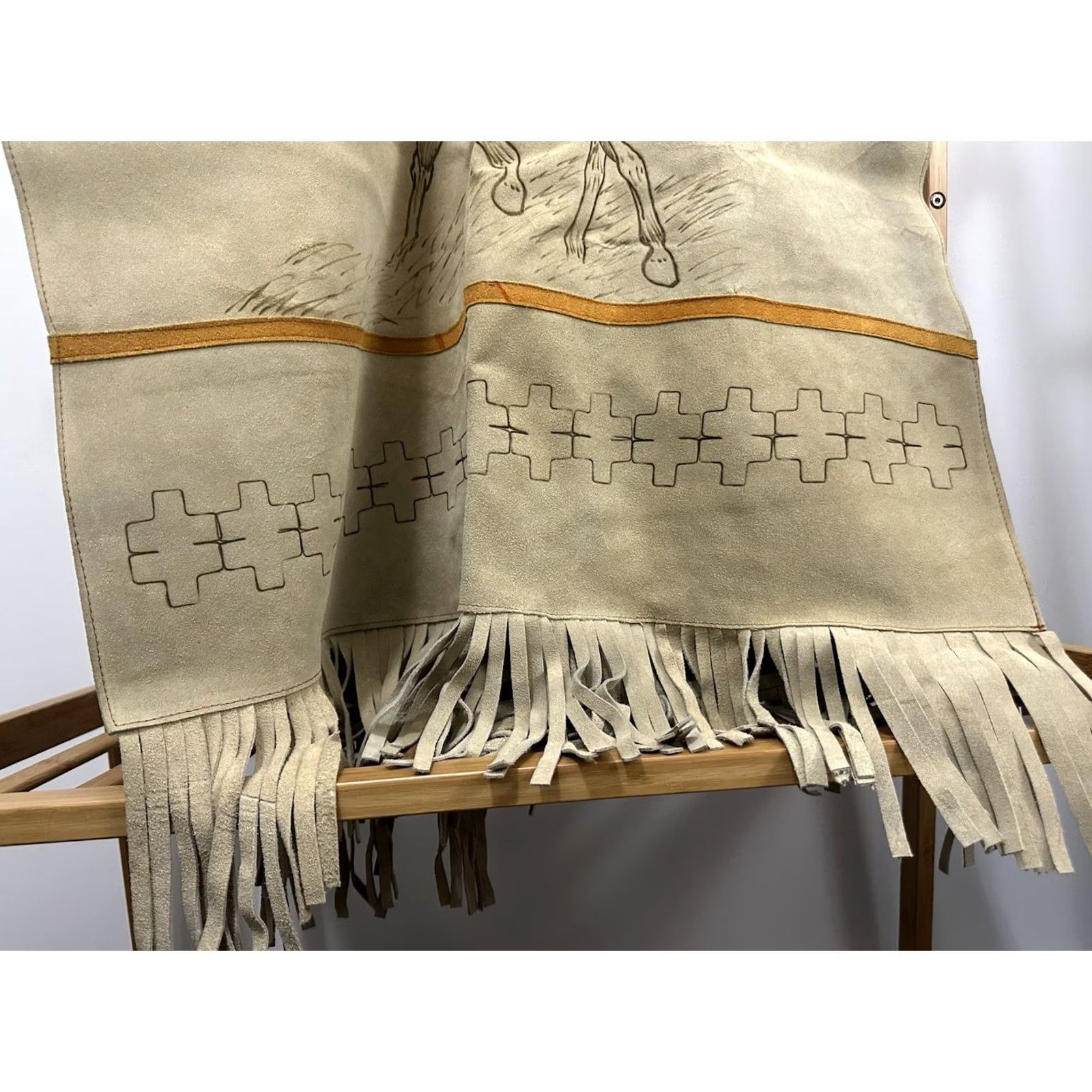 Vintage VTG Leather Poncho Fringe Beige Wild Horse Artwear Western Southwest Poncho Womens One Size Brown Leather Fringe 90s Style Vintage Mens Womens Size ONE SIZE - 6 Thumbnail