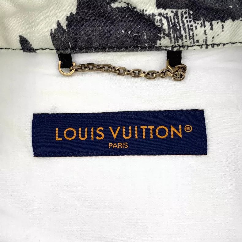 Louis Vuitton Louis Vuitton 23 color-block cartoon graffiti print cotton Size US S / EU 44-46 / 1 - 5 Thumbnail