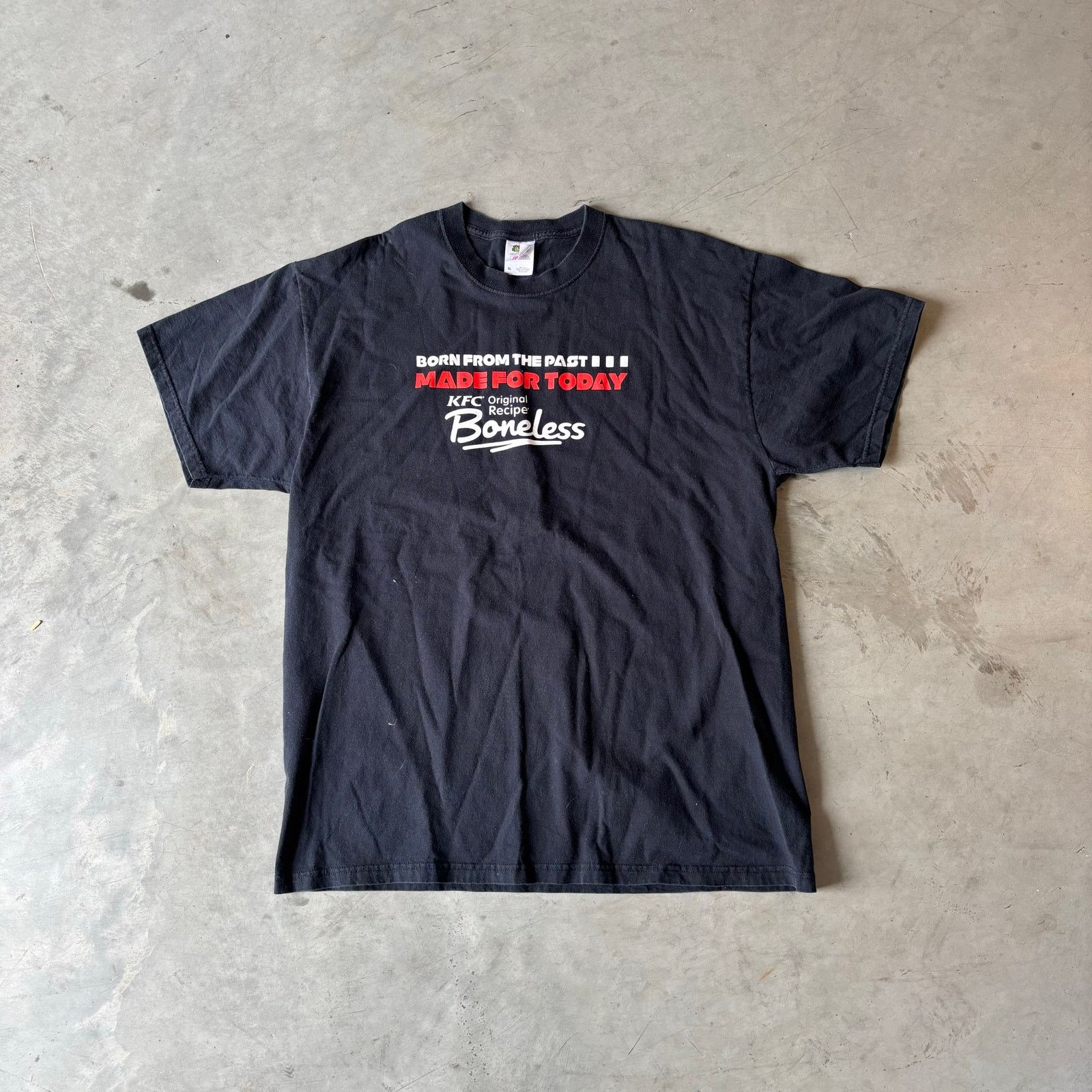 Vintage y2k kfc promo faded black t-shirt Size US XL / EU 56 / 4 - 1 Thumbnail