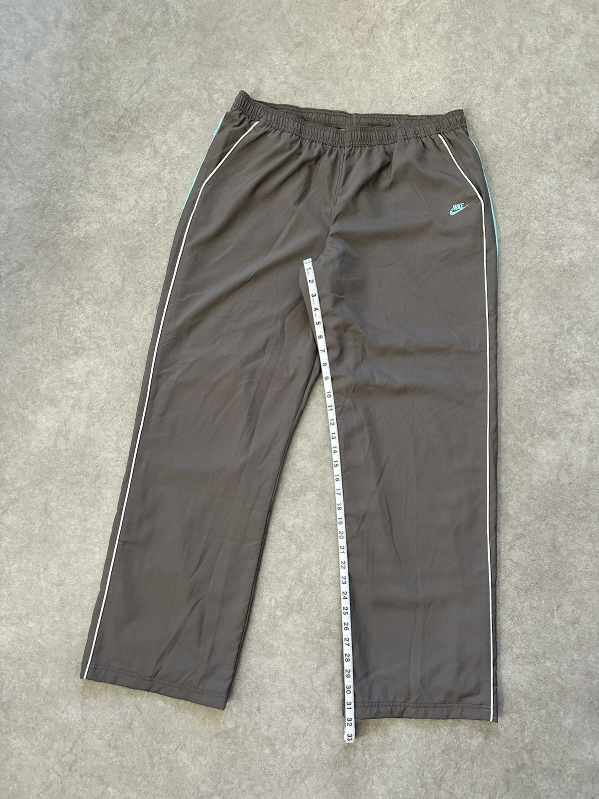 Nike Vintage Nike Track Pants Y2K Athletic Wear Casual Essential Size US 34 / EU 50 - 9 Thumbnail