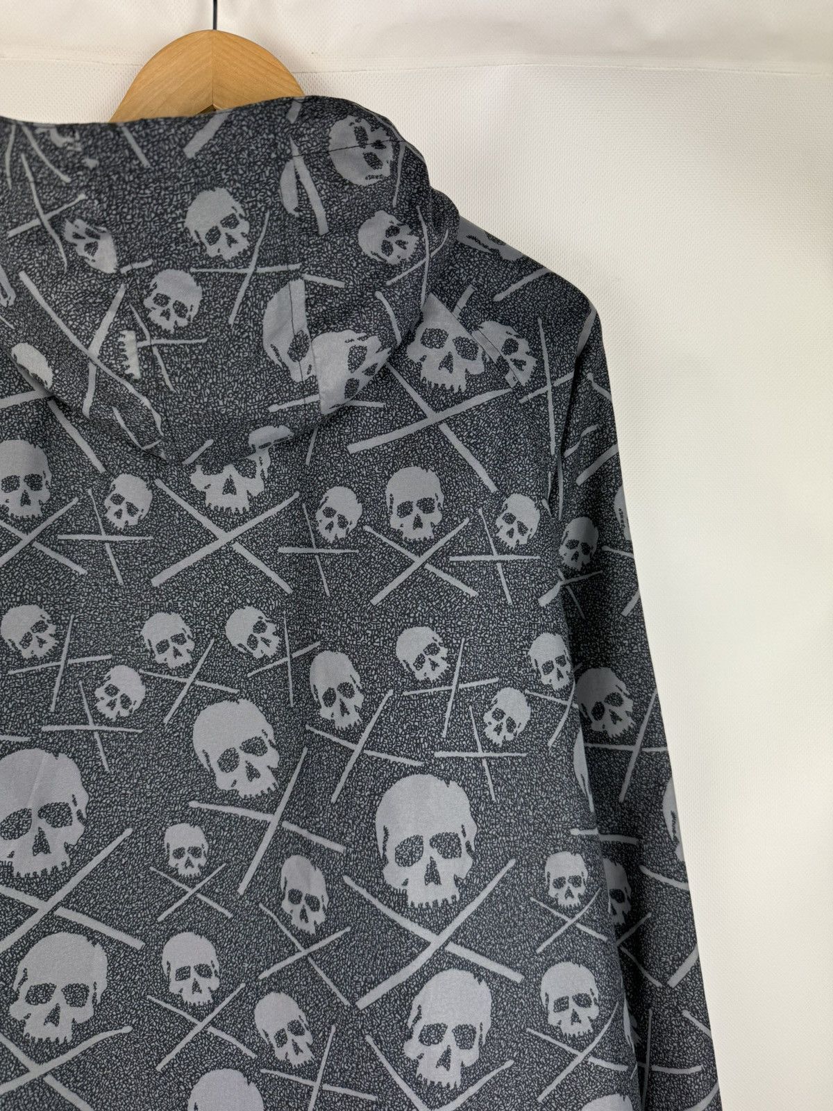 C1RCA Circa Skateboarding Y2K Skull Overprinted Hooded Windbreaker Size US M / EU 48-50 / 2 - 16 Thumbnail