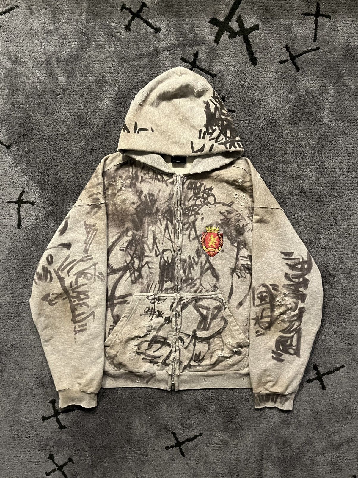 セール!!BALENCIAGA★736016 Balenciaga SS23 Balenciaga Skater Graffiti Distressed Zip Up