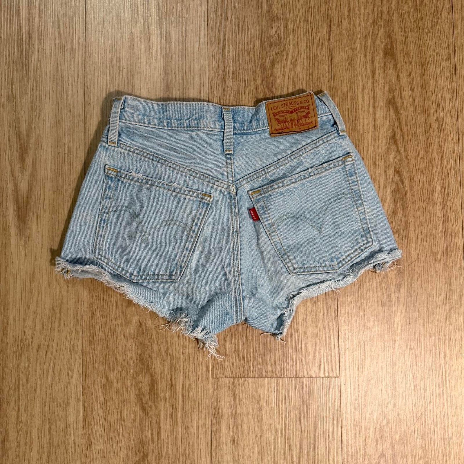 Levi's Levis 501 cutoff denim shorts Size 24" / US 00 / IT 34 - 3 Thumbnail