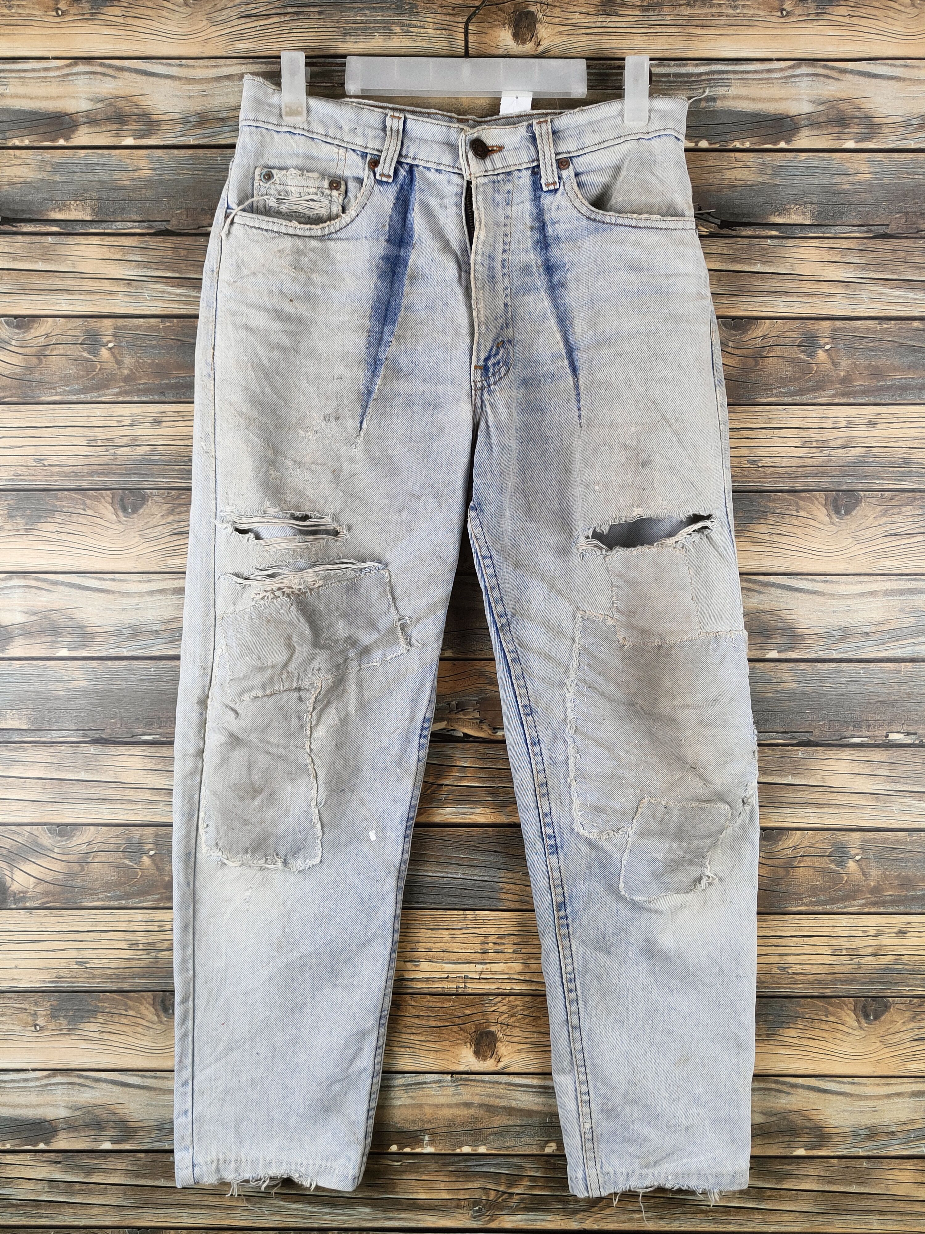 Levi's DL Levi's Light Blue Distressed Ripped denim Jeans #46-394 Size US 31 - 1 Thumbnail