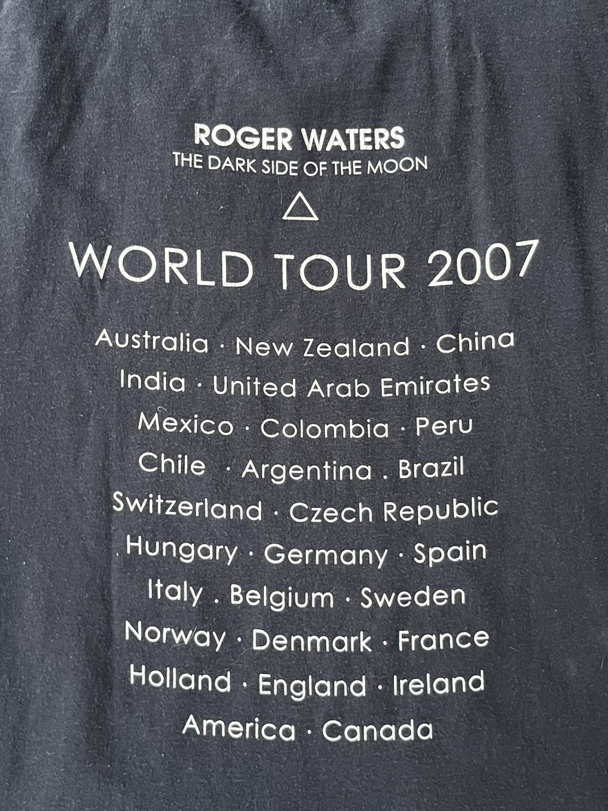 Fruit Of The Loom Vintage T-shirt Roger Waters WORLD TOUR 2007 Streetwear Size US M / EU 48-50 / 2 - 8 Thumbnail
