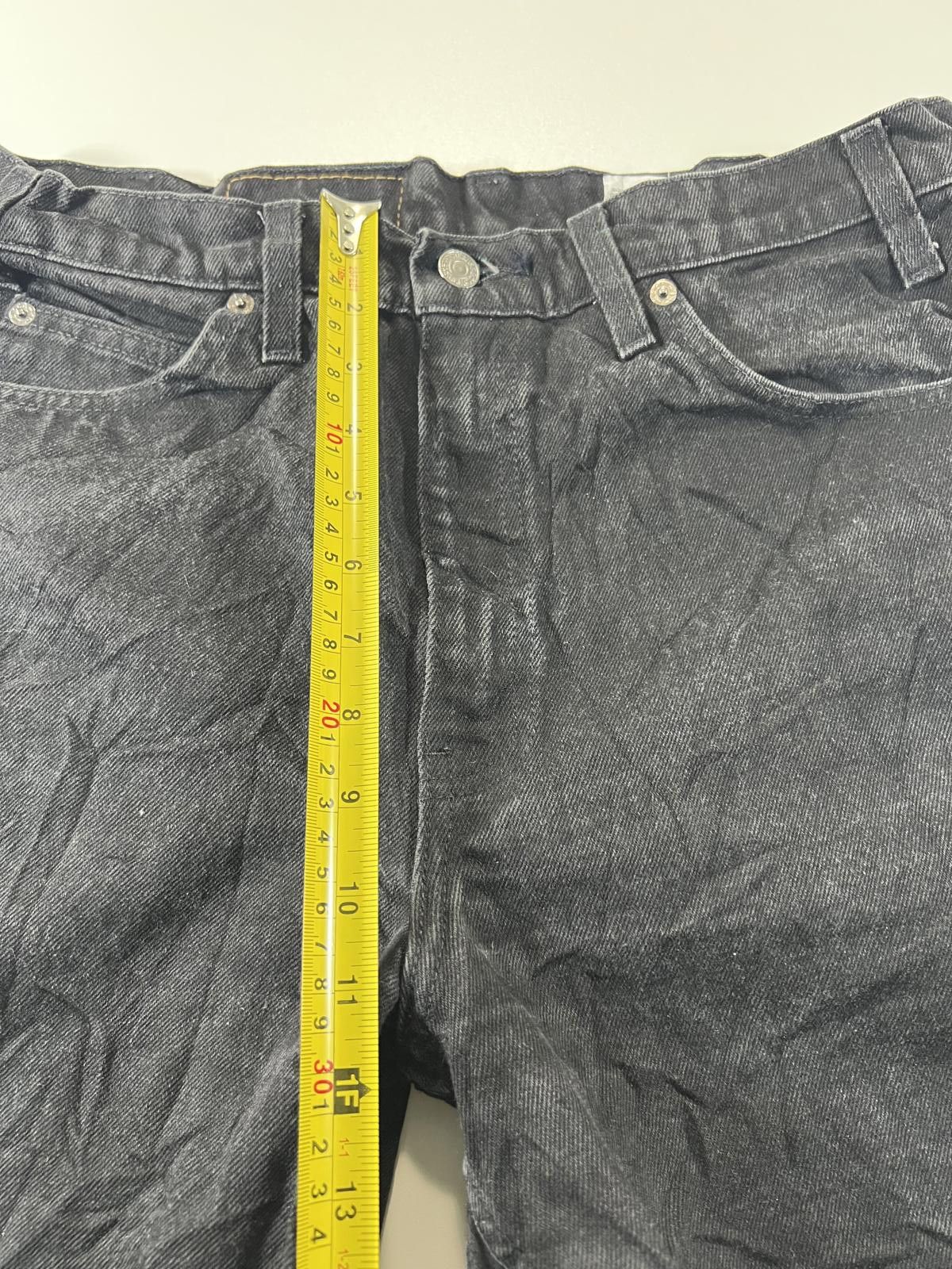 Other Vintage Levi’s 550 Black Denim Shorts 34 Size US 34 / EU 50 - 6 Thumbnail