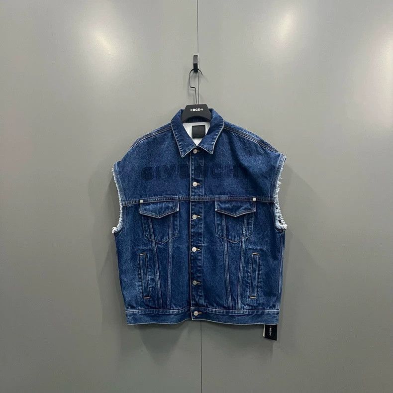 Givenchy Givenchy Blue Printed Logo Denim Vest Size US XL / EU 56 / 4 - 1 Thumbnail
