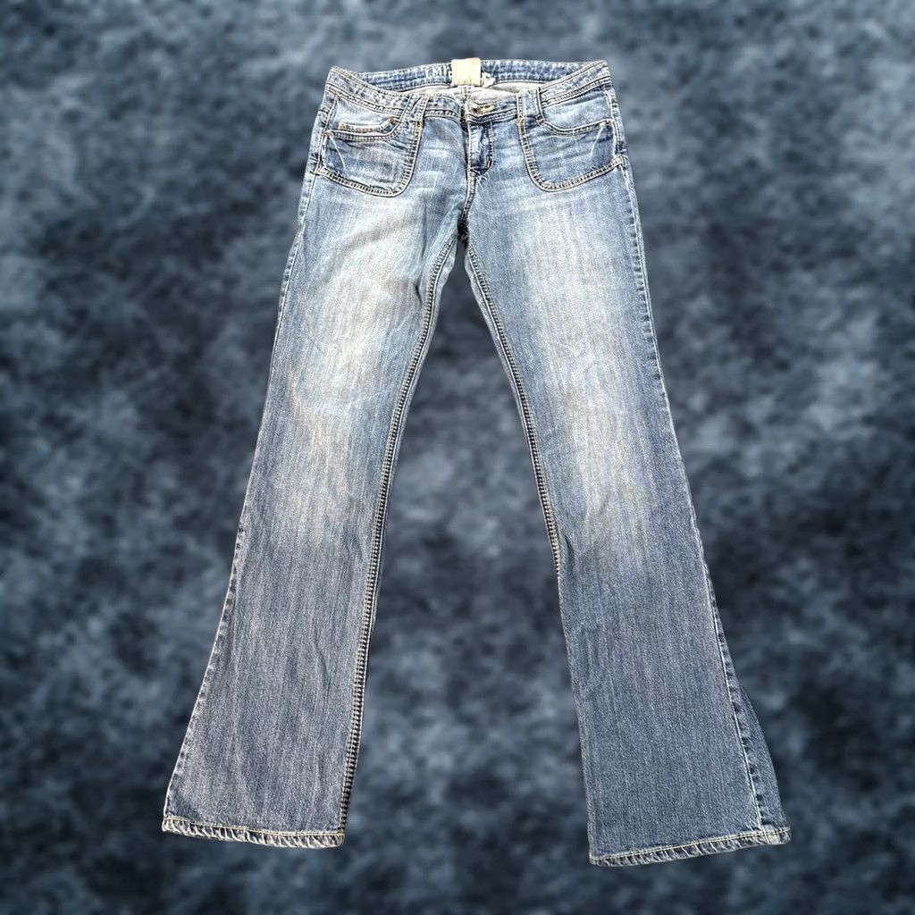 Vintage Vintage YMI Bootcut Jeans Women 32x32 Contrast Stitch Low Rise Front Flap Pocket Size 24" / US 00 / IT 34 - 1 Thumbnail