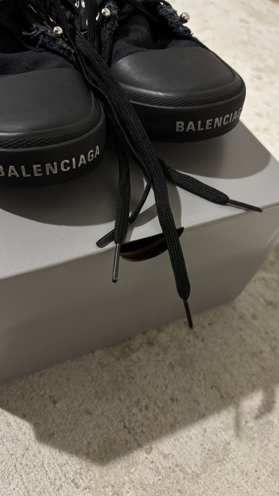 Balenciaga Balenciaga Distressed Pierced Paris Sneaker Size US 9 / EU 42 - 15 Thumbnail