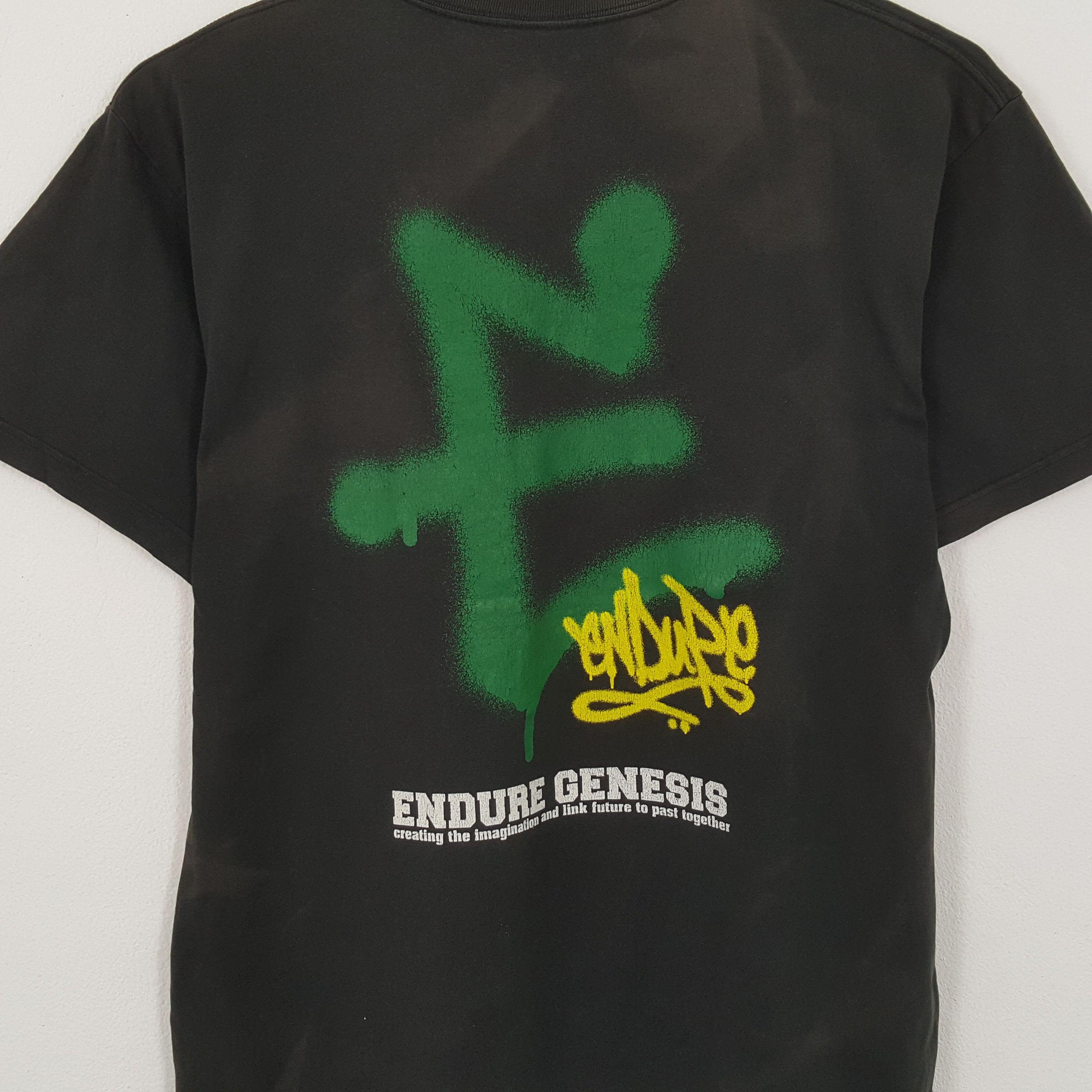 Vintage Vintage ENDURE GENESIS American Gravity Art Style T-Shirts Size US XL / EU 56 / 4 - 4 Thumbnail