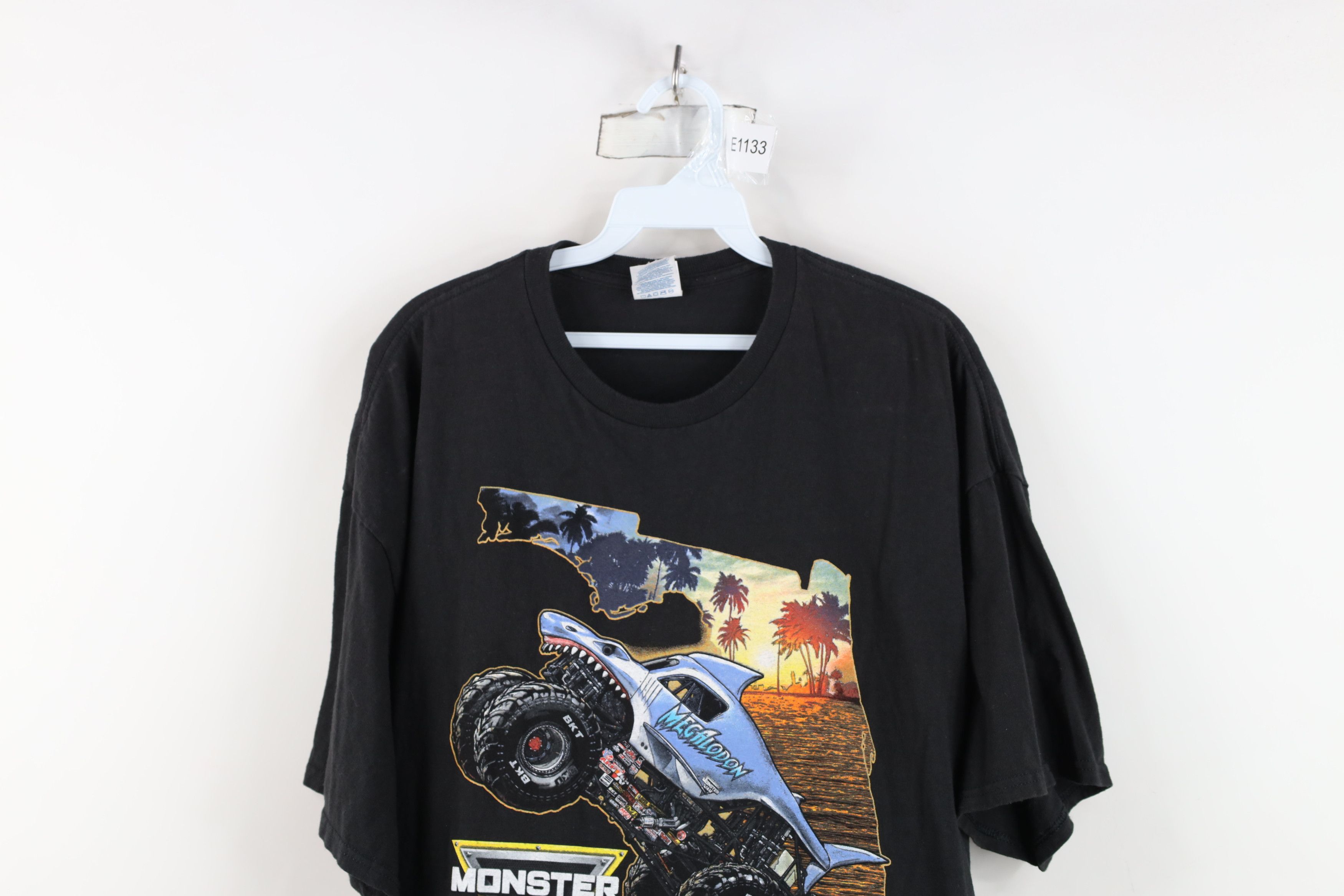 Vintage Y2K Monster Jam World Finals Megalodon Monster Truck T-Shirt Size US XXL / EU 58 / 5 - 2 Thumbnail