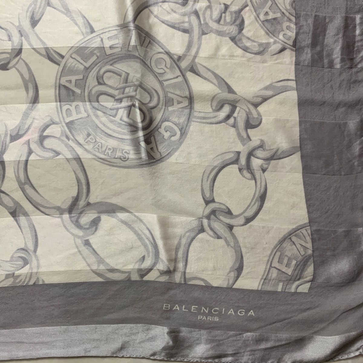 Balenciaga Balenciaga Chain Printed Silk Scraves Size ONE SIZE - 3 Thumbnail