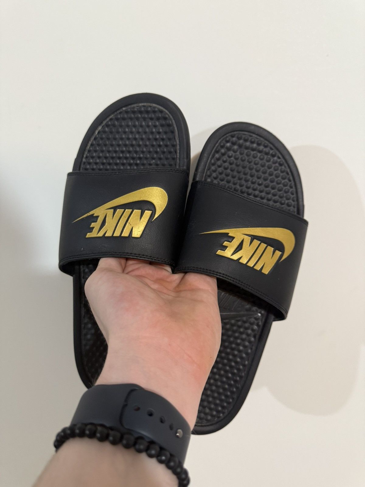 Nike × Vintage Black and gold Nike slides like new Size US 10 / EU 43 - 1 Thumbnail