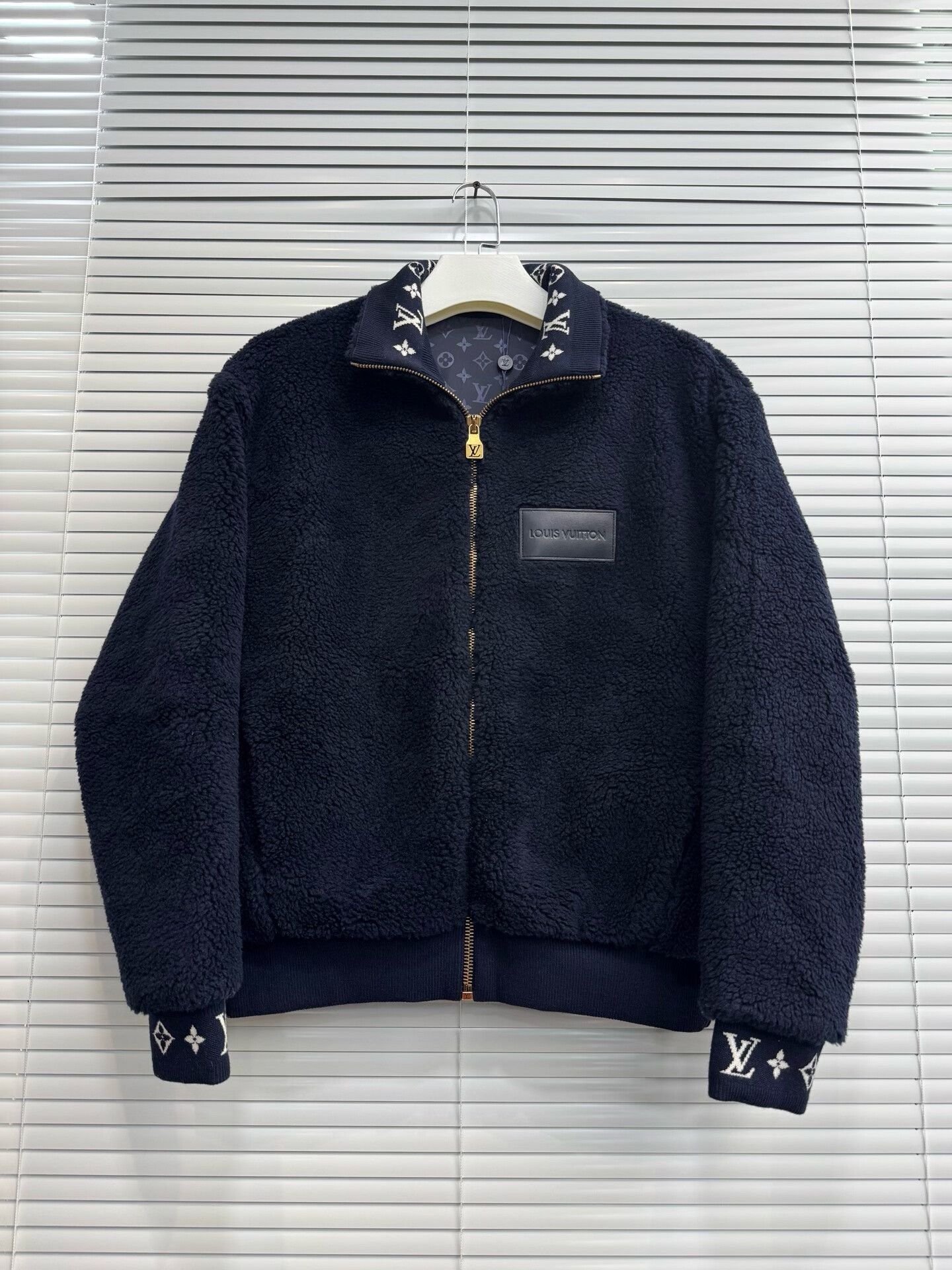 Louis Vuitton Louis Vuitton 25SS Navy Teddy Fleece Jacket Size US M / EU 48-50 / 2 - 1 Thumbnail