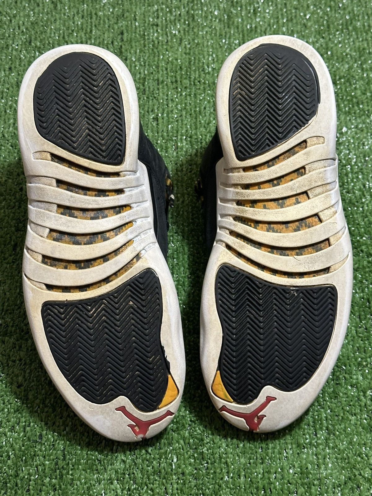 Jordan Brand × Nike Jordan 12 Retro ‘Reverse Taxi’ Size US 10 / EU 43 - 5 Thumbnail