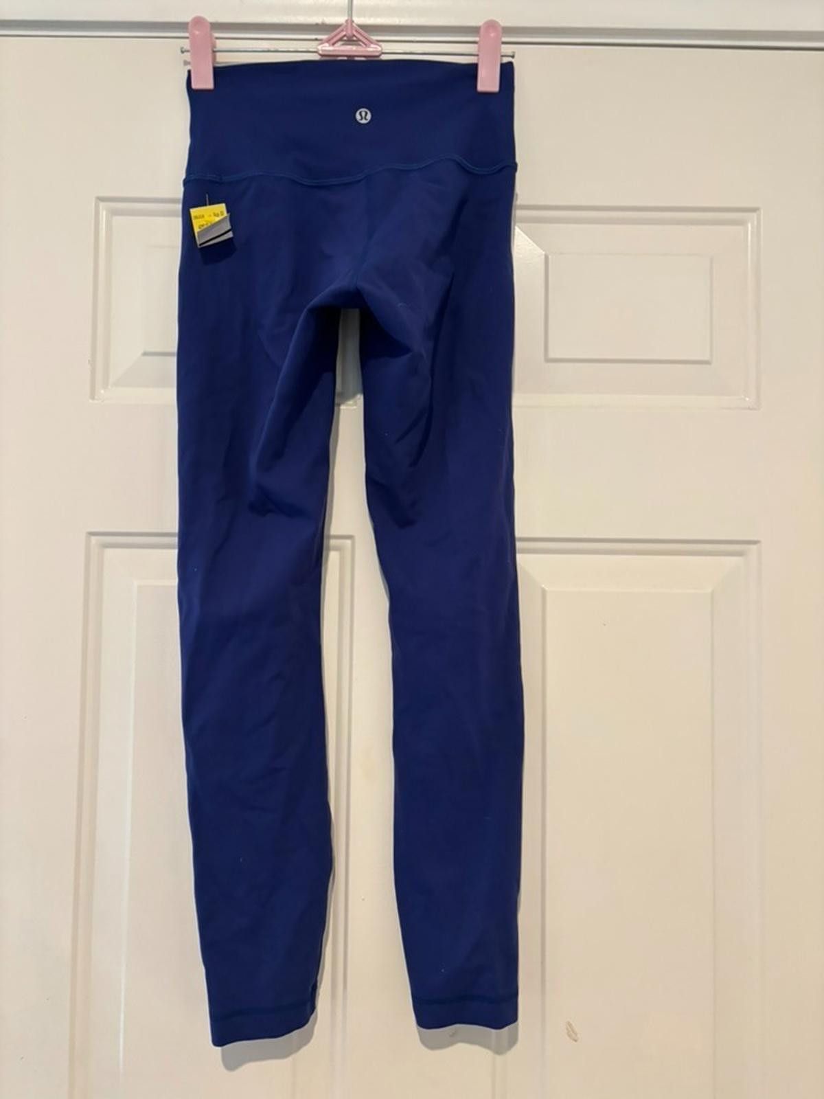 Lululemon Lululemon Blue/ NavyCropped Capri Leggings Size 4 #338 Size 27" / US 4 / IT 40 - 2 Thumbnail