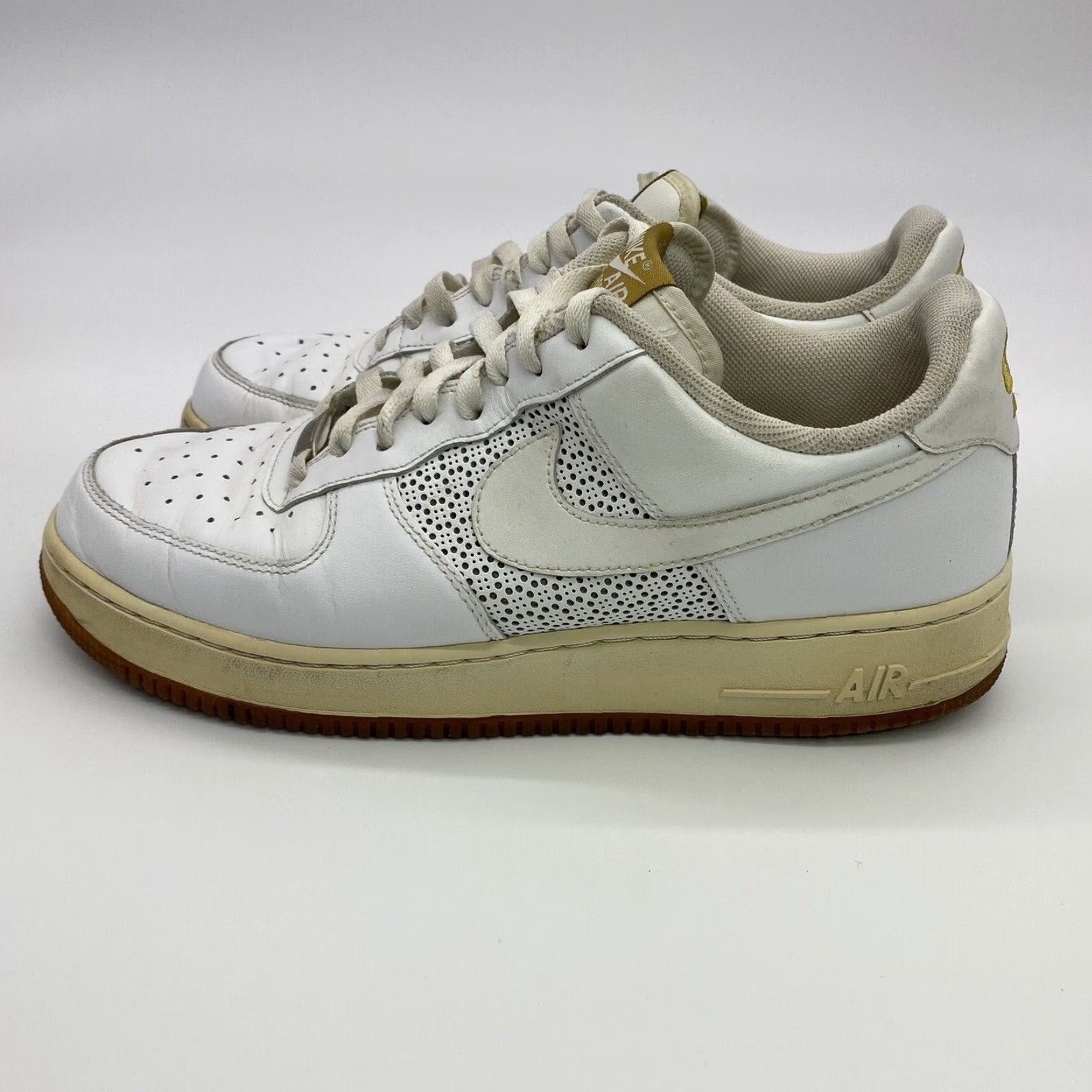 Nike VINTAGE Nike Air Force 1 '07 MENS Sneaker Low Top White Gum Distressed 315122-992 Size 11 Size US 10 / EU 43 - 4 Thumbnail