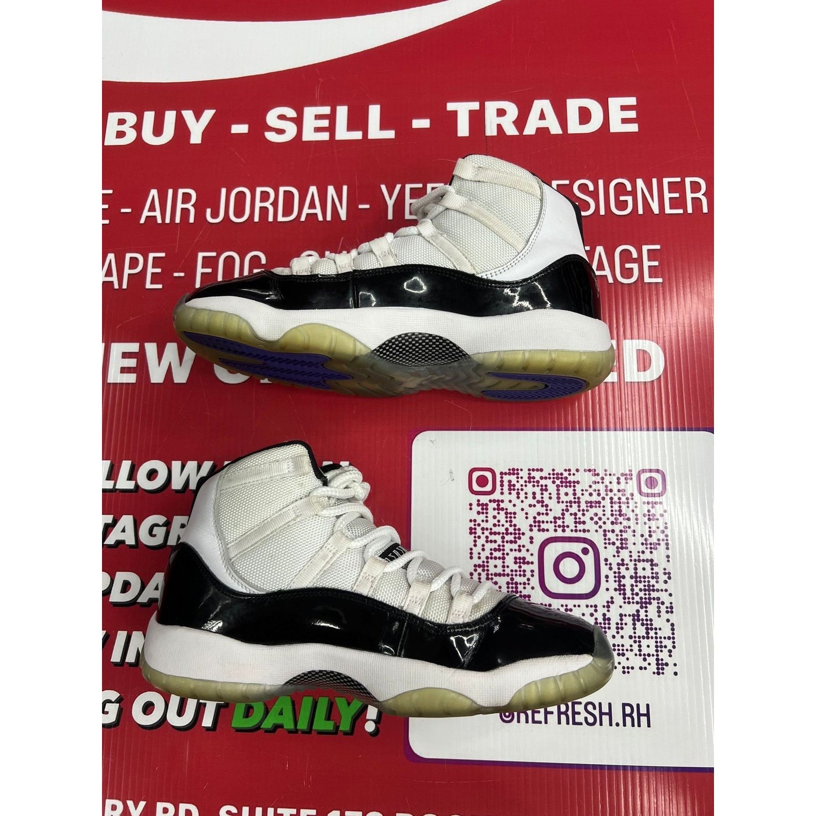 Jordan Brand Air Jordan 11 Concord Size 5.5y Size US 5.5 / EU 38 - 3 Thumbnail