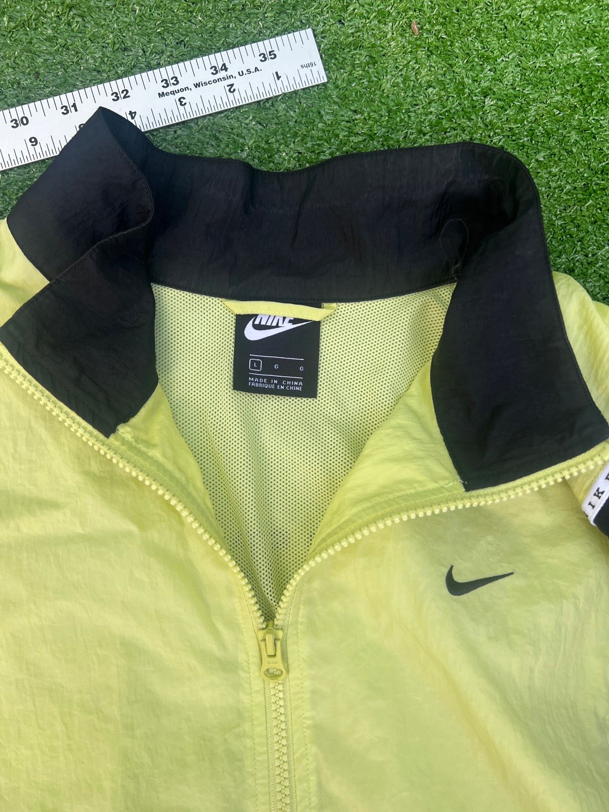 Nike Vintage Nike Neon Green Black Windbreaker Size US L / EU 52-54 / 3 - 4 Preview
